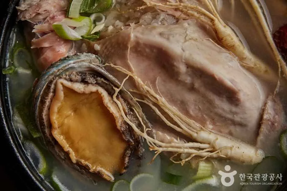 Samgyetang: ginseng chicken soup