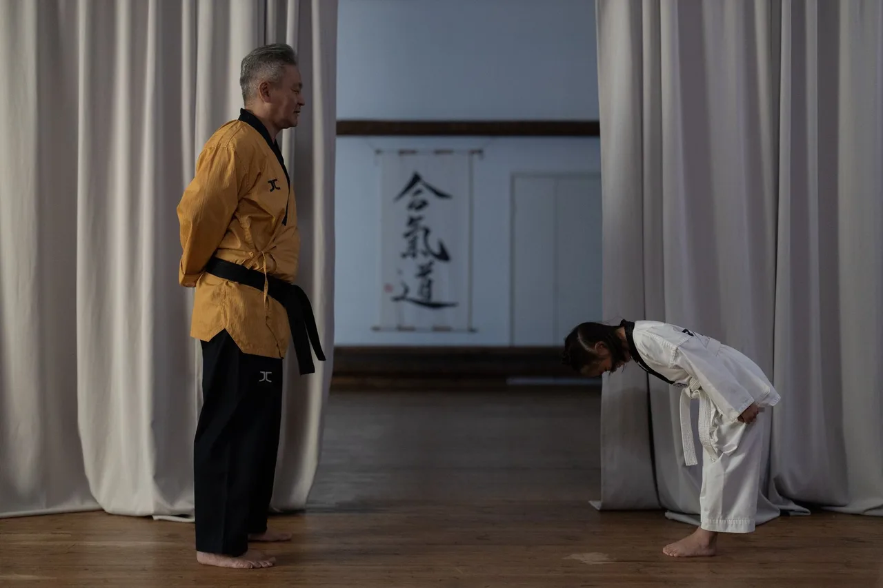 Korean bowing