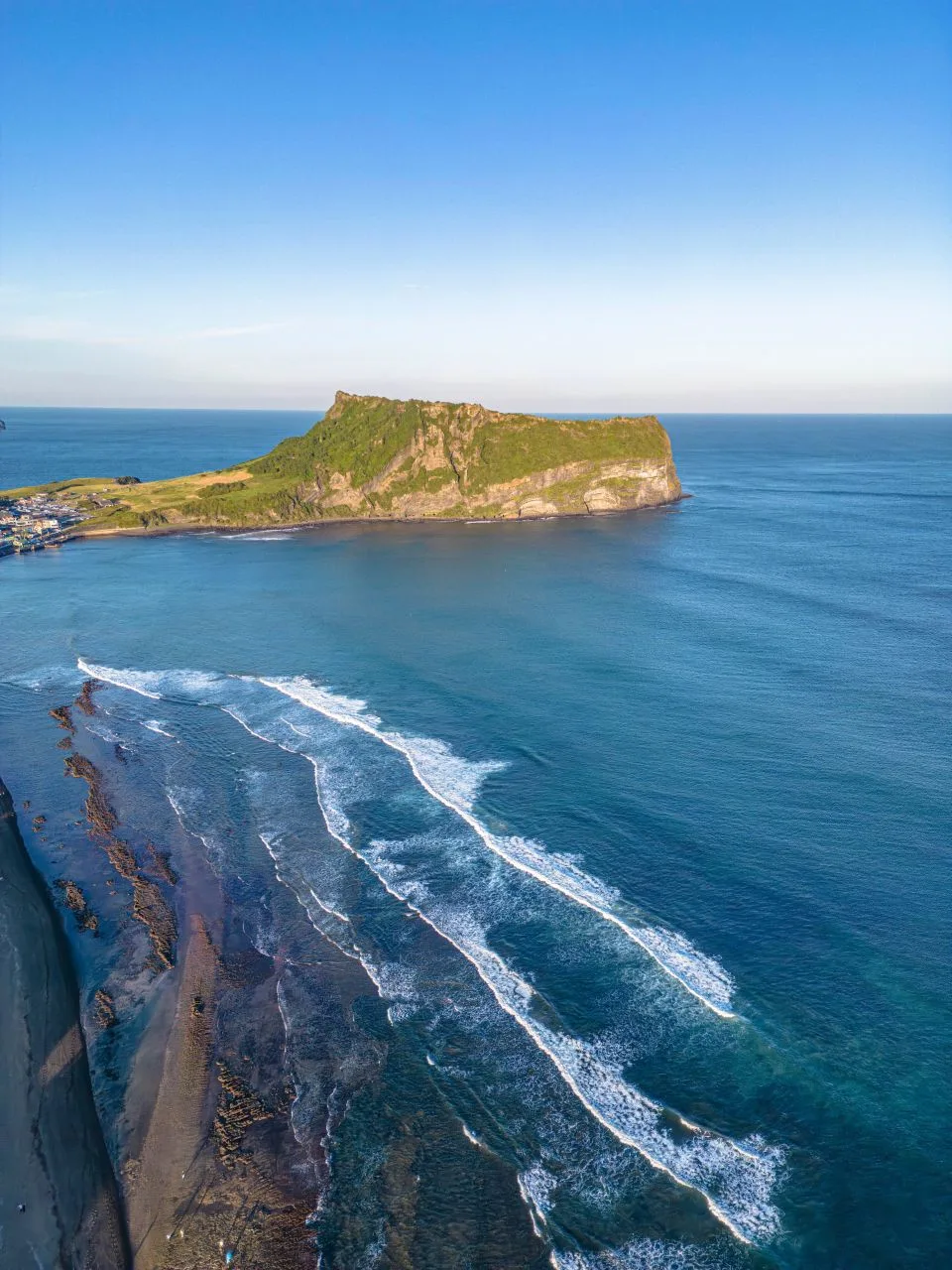 Days 8–10: Exploring Jeju Island's natural wonders