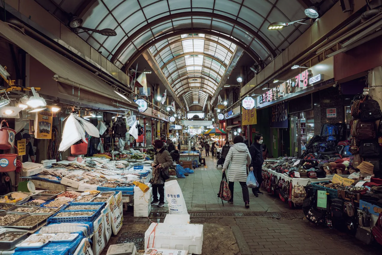Alternative street food locations in Seoul